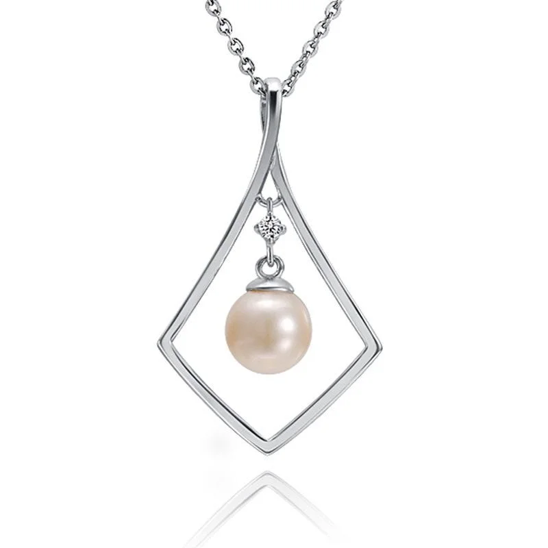 Women’s star necklace-Diamond Shaped White Pearl Pendant