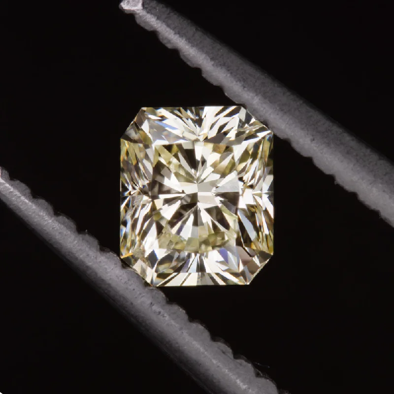 Women’s unique shape engagement ring-0.54ct FANCY LIGHT YELLOW SI1 DIAMOND EXCELLENT RADIANT CUT NATURAL LOOSE 1/2ct