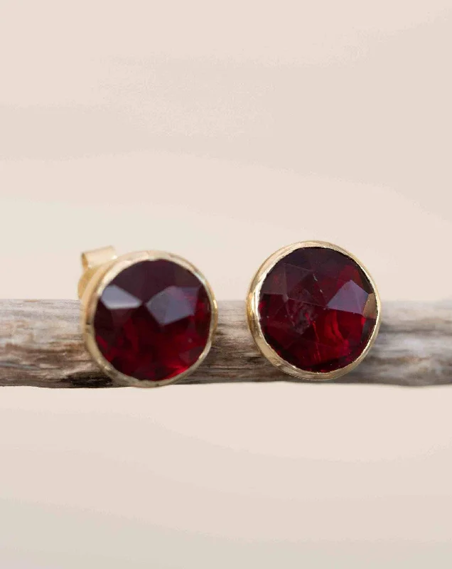 Women’s layered earrings-Jamy Earrings ~ Garnet hydro ~ 18k Gold Plated ~ ME181