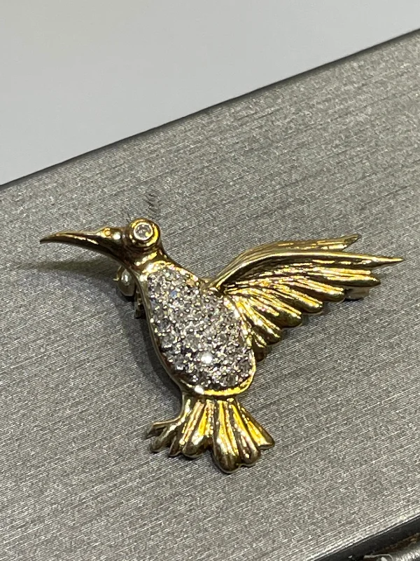 Women’s chokers and necklaces-Vintage 10 Karat Yellow Gold Diamond Hummingbird Shaped Pin Pendant