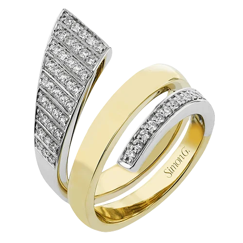 Women’s luxury diamond engagement ring-Right Hand Ring in 18k Gold with Diamonds LR4788