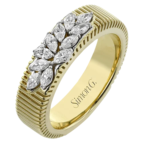 Women’s celestial engagement ring-Right Hand Ring In 18k Gold With Diamonds LR3091