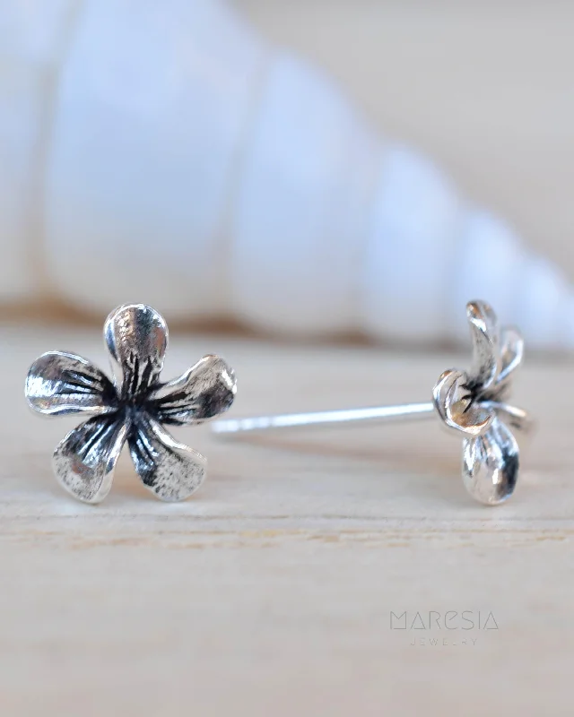 Women’s heart earrings-Flower Stud Earrings ~ Sterling Silver 925 ~ SME080