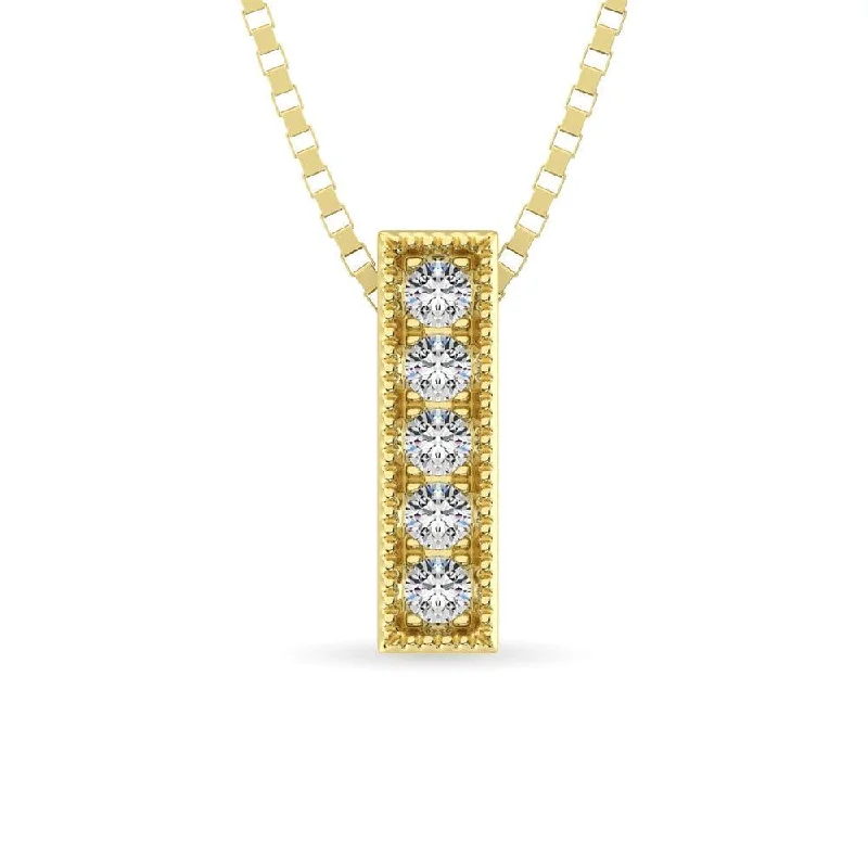 Women’s cubic zirconia necklace-Diamond 1/20 ct tw Fashion Pendant in 10K Yellow Gold