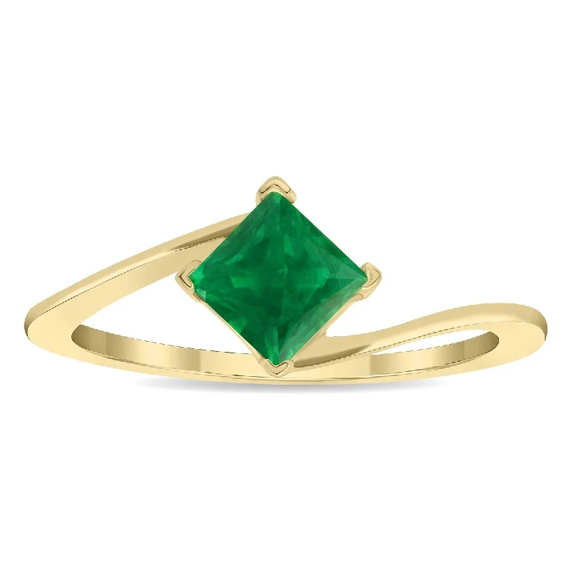 Women’s ruby and diamond ring-Women's Solitaire Square Shaped Emerald Wave Ring in 10K Yellow Gold