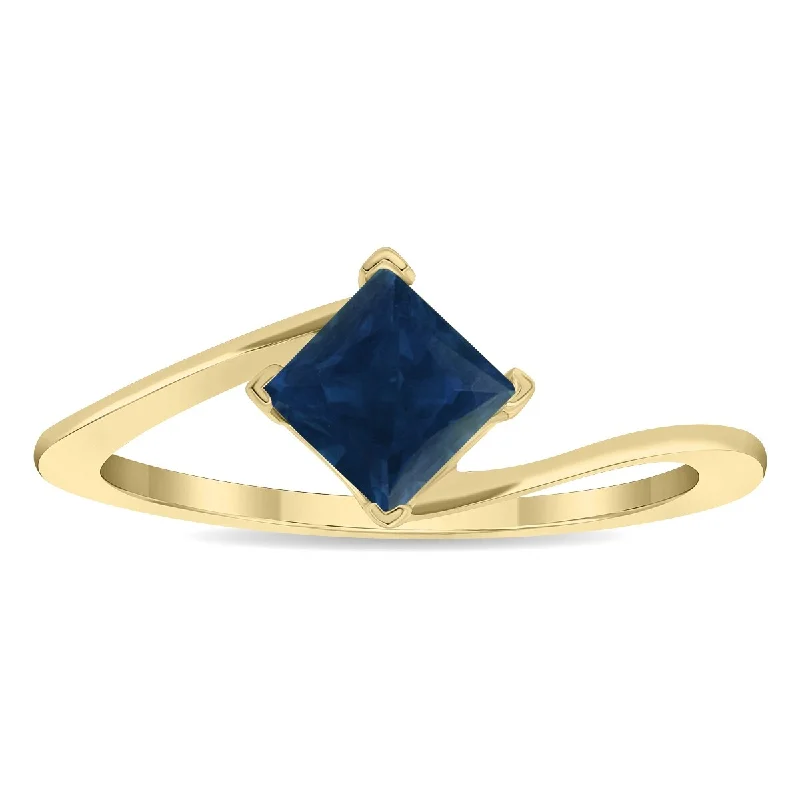 Women’s vintage diamond ring-Women's Solitaire Square Shaped Sapphire Wave Ring in 10K Yellow Gold