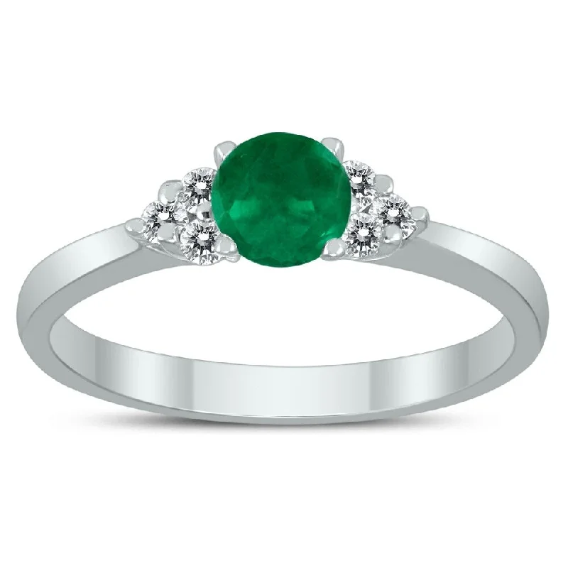 Women’s trendy ring-4MM Emerald and Diamond Cynthia Ring in 10K White Gold