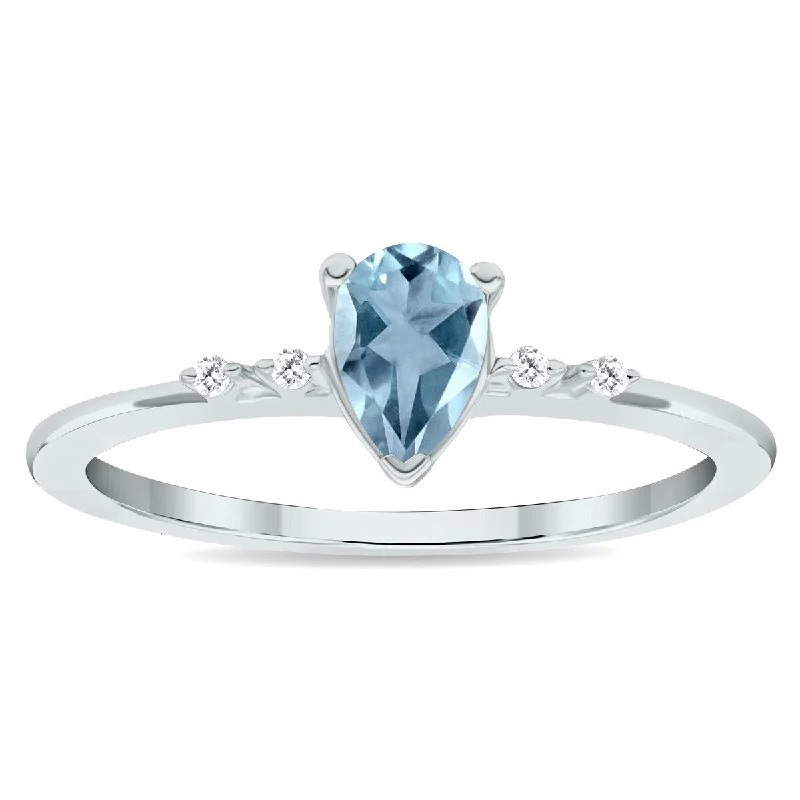 Women’s art nouveau ring-Women's Aquamarine and Diamond Sparkle Ring in 10K White Gold