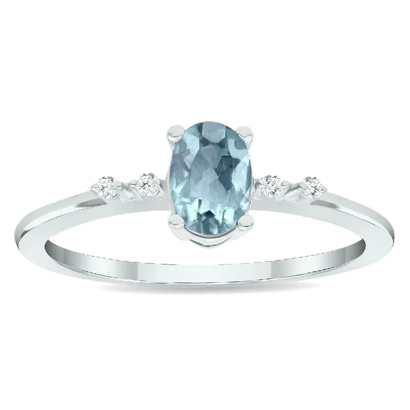 Women’s minimalist ring-Women's Aquamarine and Diamond Sparkle Ring in 10K White Gold